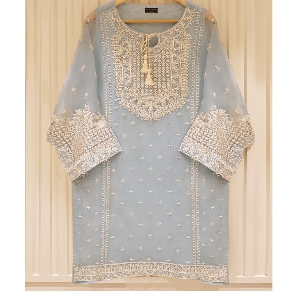 Agha Noor Pearl Kurti